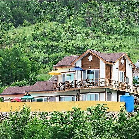 Hanuri Pension Намхэ Экстерьер фото